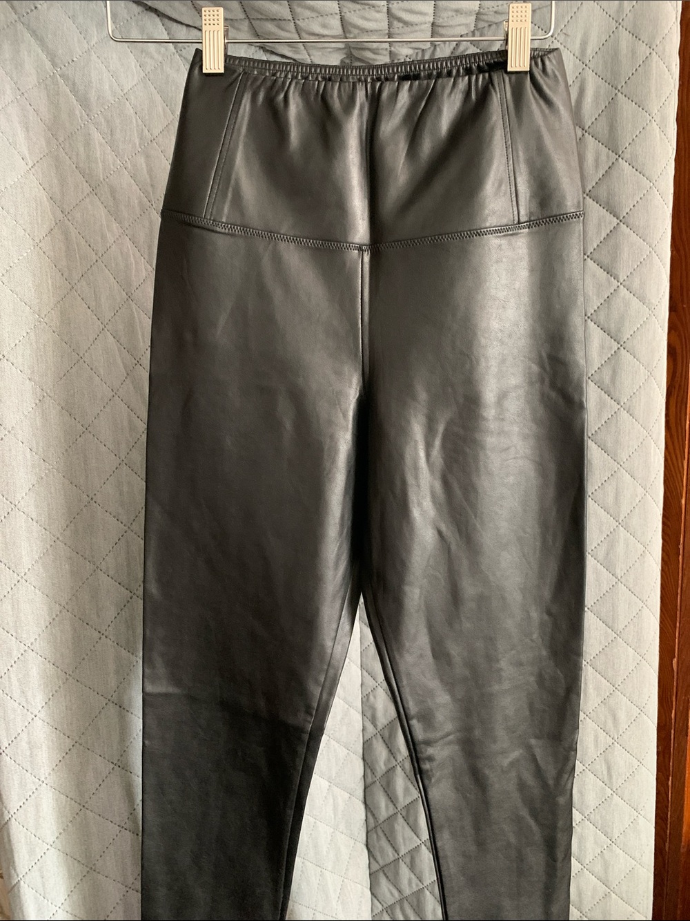 #516 Black Faux Leather Leggings